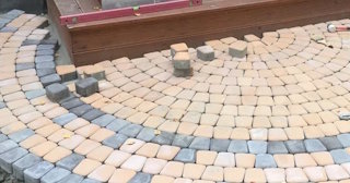Укладка плитки на крыльцо в Рубцовске по цене от 809 руб. за м² | ТротуарнаяПлитка