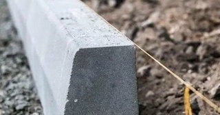 Установка бордюров для тротуарной плитки в Рубцовске - цена от 809 руб.