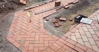 Укладка тротуарной плитки в Рубцовске в октябре