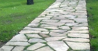 Профессиональная укладка камня на дорожки в Рубцовске в октябре