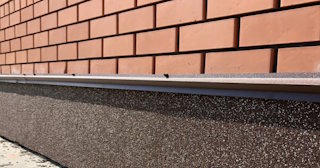 Облицовка цоколя керамогранитом в Рубцовске в октябре